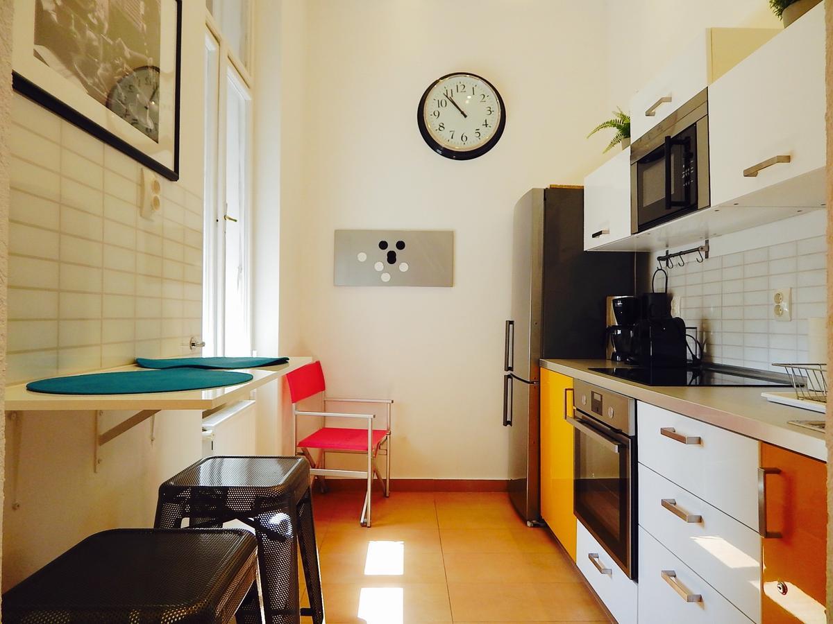 Hello Downtown Apartment - Broadway Будапеща Екстериор снимка