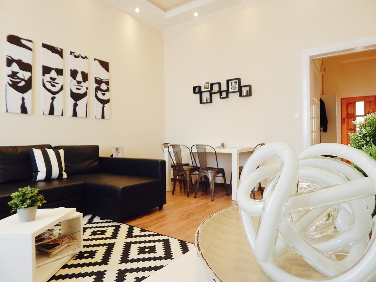 Hello Downtown Apartment - Broadway Будапеща Екстериор снимка
